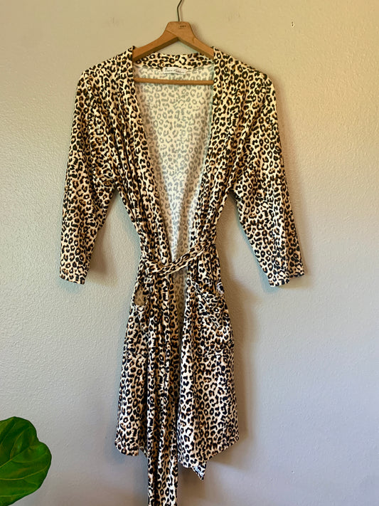(OS) Queen Maddyn Leopard Robe