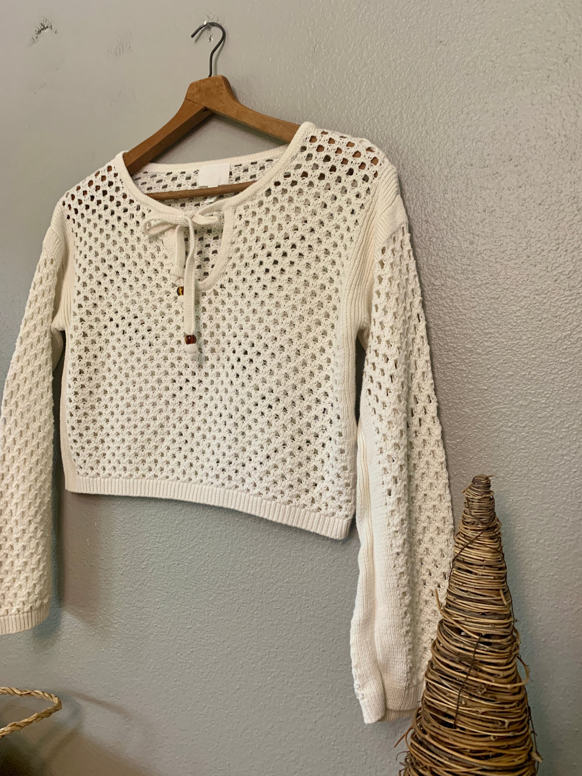 (S) H&M Open Knit Cropped Sweater